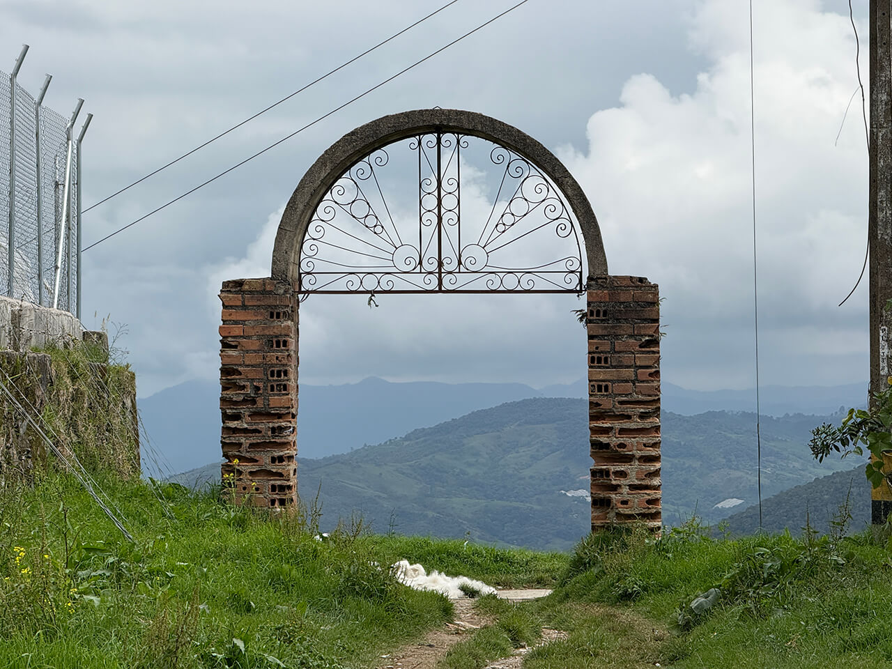 Puerta del antiguo Cementerio San Judas. (Arco de los Dominios del Niño)